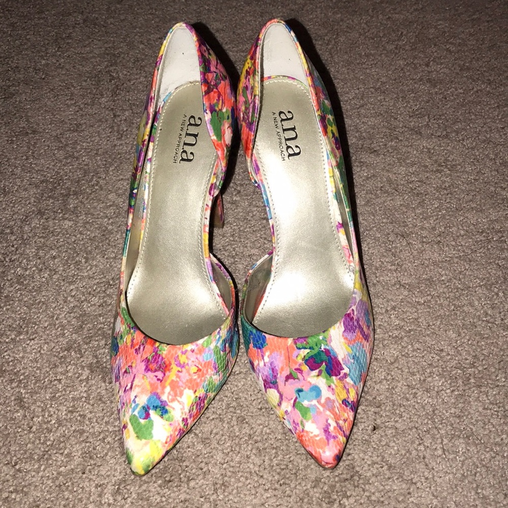 Floral pumps!